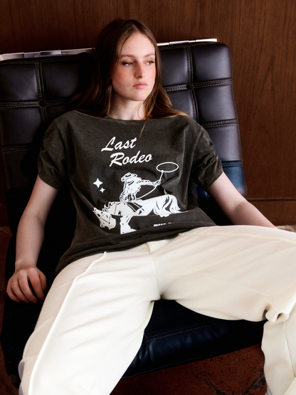GRAPHIC TEE RODEO - GRIS